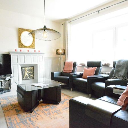 Large Townhouse With Pool Table Villa Bouillon Buitenkant foto