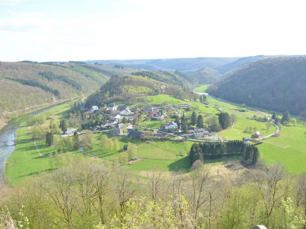 Large Townhouse With Pool Table Villa Bouillon Buitenkant foto