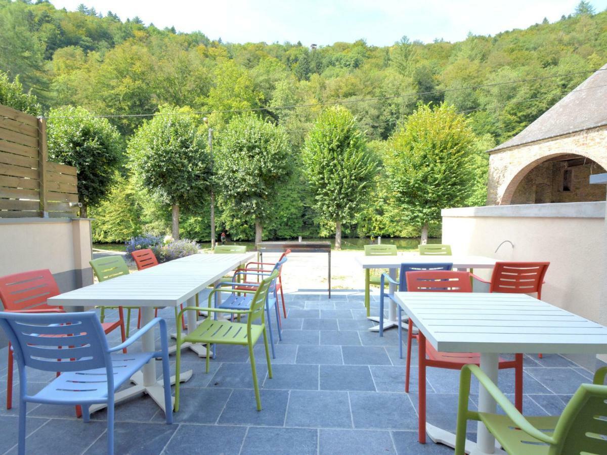 Large Townhouse With Pool Table Villa Bouillon Buitenkant foto